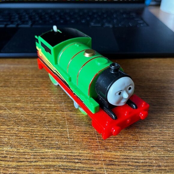 Thomas & Friends Percy 2009 Trackmaster Motorized Train Engine Mattel - Picture 1 of 6